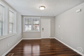 1036 W 38th St in Savannah, GA - Building Photo - Building Photo