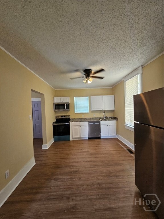 property at 714 W 38th St