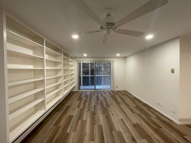 249 Boardwalk Dr in San Bruno, CA - Building Photo - Building Photo