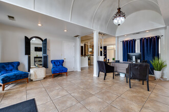 Lincoln Glens Apartments in Tulsa, OK - Foto de edificio - Interior Photo