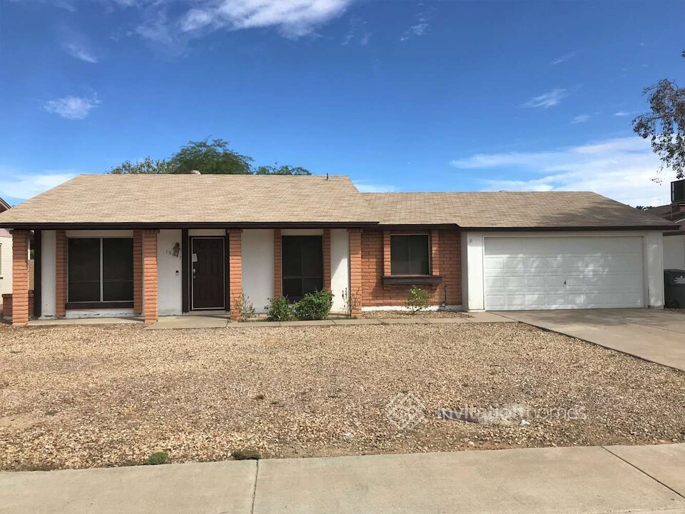 19657 N 3rd Dr in Phoenix, AZ - Foto de edificio