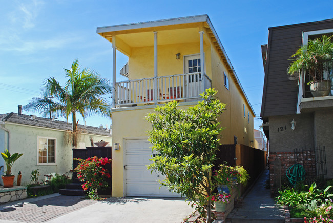 119 13th St in Seal Beach, CA - Building Photo - Building Photo