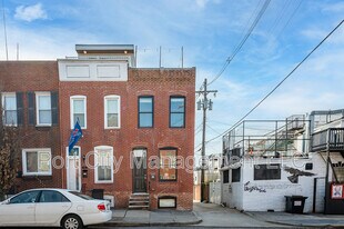 3301 Fleet St in Baltimore, MD - Building Photo