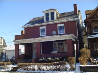 598 Maplewood Ave in Ambridge, PA - Building Photo