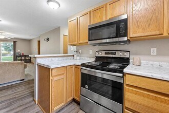 780 Magnolia Ln in Marion, IA - Building Photo - Building Photo