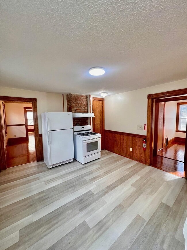 22 Temple St, Unit 22 in Somerville, MA - Building Photo - Building Photo