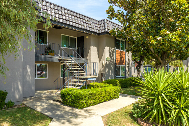 Vacaville Park Apartments in Vacaville, CA - Foto de edificio - Building Photo