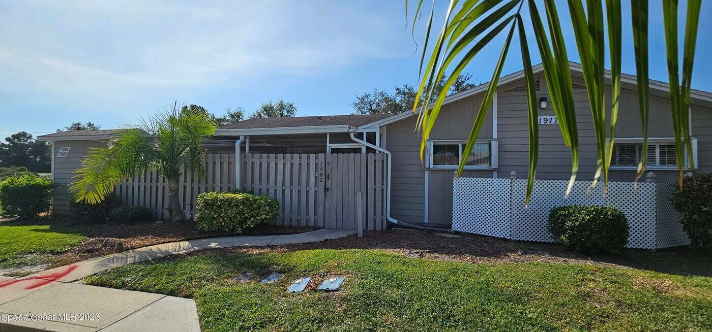 1917 Quail Ridge Ct in Cocoa, FL - Building Photo