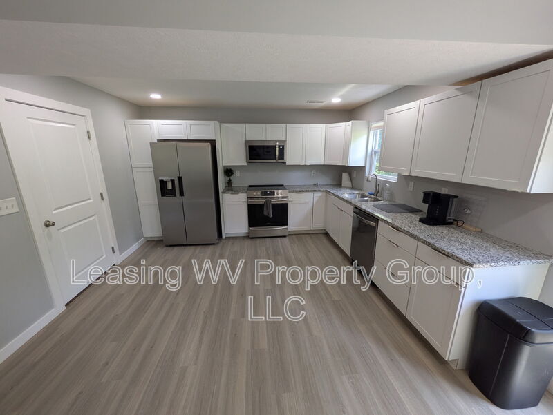 191 Berry Ln in Barboursville, WV - Building Photo