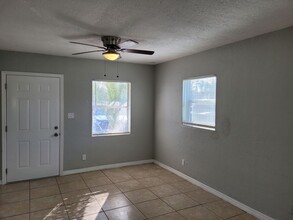 7702 Pomelo Dr in Orlando, FL - Building Photo - Building Photo