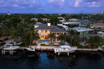 2307 N Riverside Dr in Pompano Beach, FL - Building Photo - Building Photo