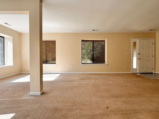 1255 Gristmill Dr in Charlottesville, VA - Building Photo - Building Photo