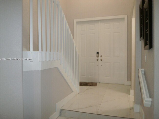 11359 NW 83rd Way in Doral, FL - Building Photo - Building Photo