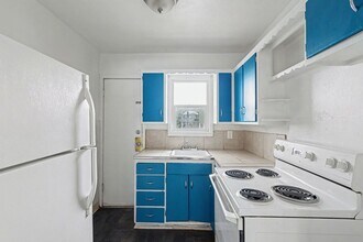 207 N Santa Fe Ave in Fountain, CO - Foto de edificio - Building Photo