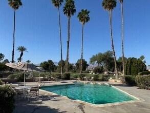 42419 Adams St, Unit 204 in Bermuda Dunes, CA - Foto de edificio - Building Photo