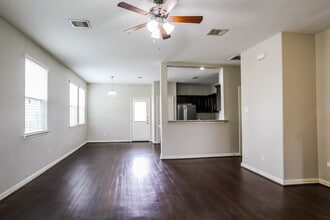 2818 Mesquite Ridge Dr in Houston, TX - Building Photo - Building Photo