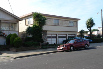 237 Pine Ter in South San Francisco, CA - Building Photo - Building Photo