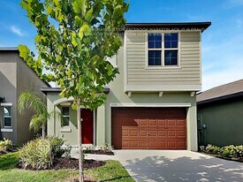 2228 Treesdale Ave in Ruskin, FL - Building Photo