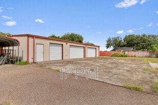 16413 Wilson Rd in Harlingen, TX - Building Photo