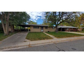 6113 Holland St in Arvada, CO - Building Photo