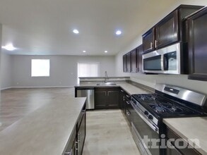 1817 192nd St Ct E in Spanaway, WA - Building Photo - Building Photo