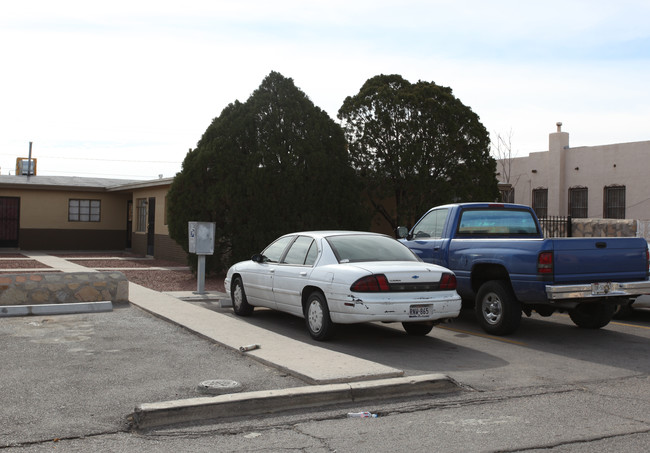 3910 Memphis Ave in El Paso, TX - Building Photo - Building Photo