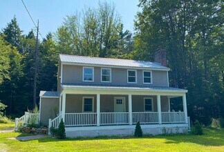 226 Stark Hwy N in Dunbarton, NH - Building Photo - Building Photo