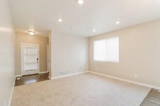 13332 Fallowfield Ln in Herriman, UT - Building Photo - Building Photo