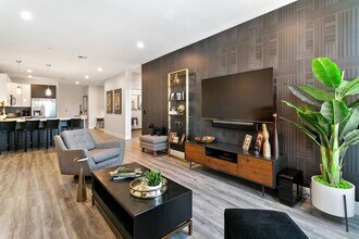 6701 KENNEDY Blvd in North Bergen, NJ - Building Photo - Building Photo