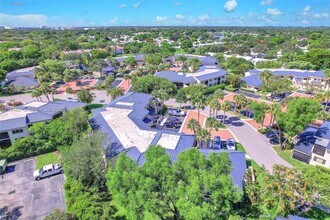 1618 NW 81st Way in Plantation, FL - Building Photo - Building Photo