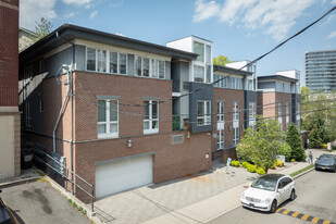 East Ridge Condominiums in Cliffside Park, NJ - Building Photo