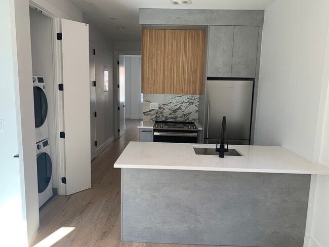 property at 1526 Lincoln Pl