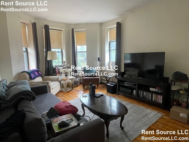 31 Fort Ave, Unit 2