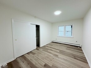 82 Elm St, Unit 1 in Newark, NJ - Building Photo - Building Photo