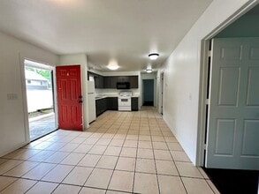 364 E 7th St in Fayetteville, AR - Building Photo - Building Photo