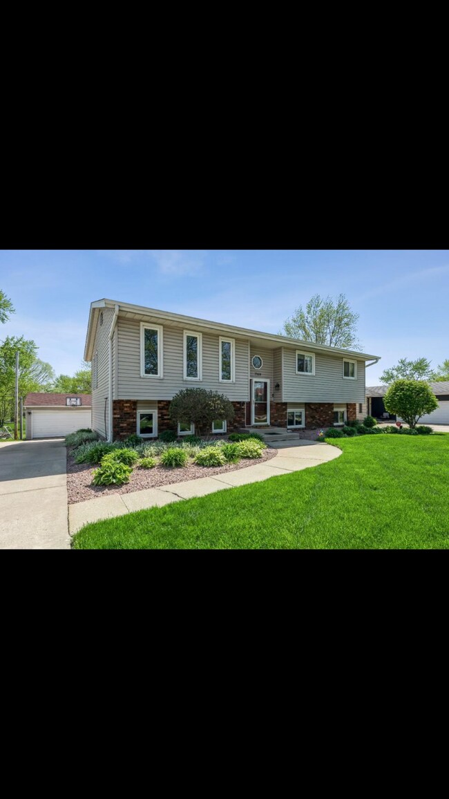 7169 W 83rd Plz Rentals in Crown Point, IN