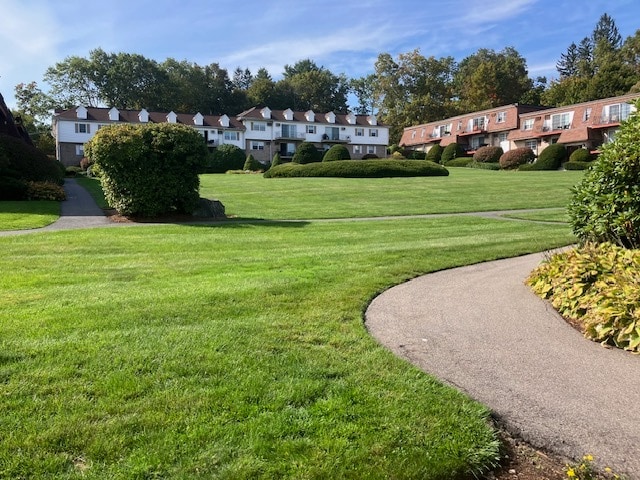 28 Williamsburg Ct, Unit #2 in Shrewsbury, MA - Building Photo - Building Photo