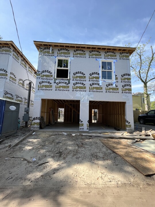 530 E Park Ave in Savannah, GA - Building Photo