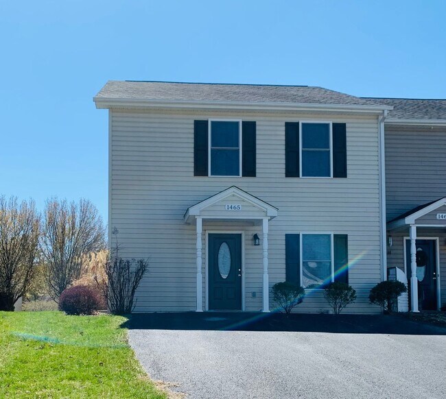 property at 1465 Scott St