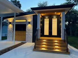 507 Lake Dr in Titusville, FL - Building Photo