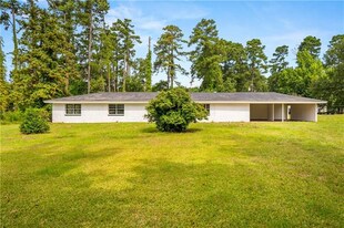 107 Cardinal Loop Rd in Marksville, LA - Building Photo