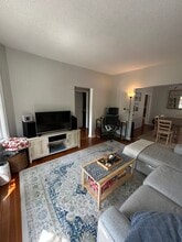 13 Malvern Ave, Unit 1 in Somerville, MA - Foto de edificio - Building Photo