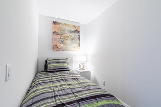 146 Bloor St W in Toronto, ON - Building Photo - Building Photo