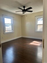 9331 215th St in Queens, NY - Foto de edificio - Building Photo