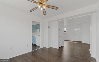 21 Holland Hill Ct in Catonsville, MD - Building Photo - Building Photo