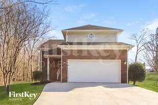 811 Willow Ln in Harrisburg, NC - Building Photo