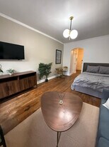 343 E 51st St in New York, NY - Building Photo