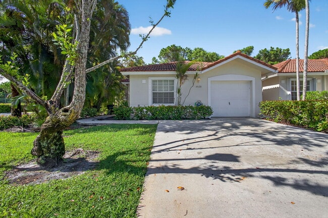 5020 N La Sedona Cir in Delray Beach, FL - Building Photo - Building Photo