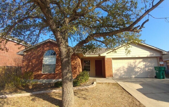 9714 Autumn Hollow in Converse, TX - Foto de edificio