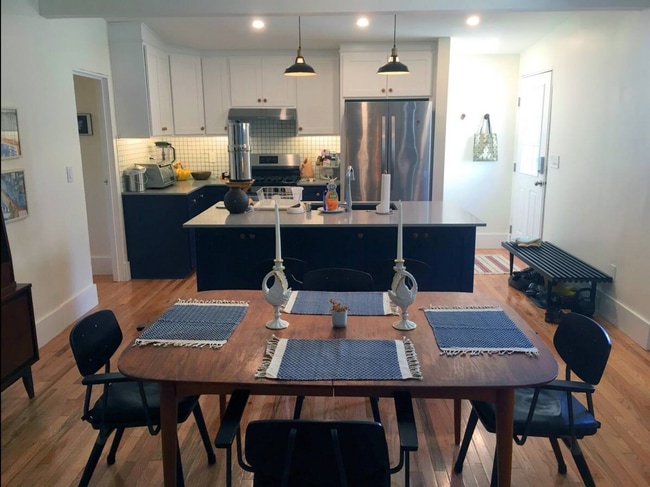 627 Robinson St in Los Angeles, CA - Building Photo - Building Photo
